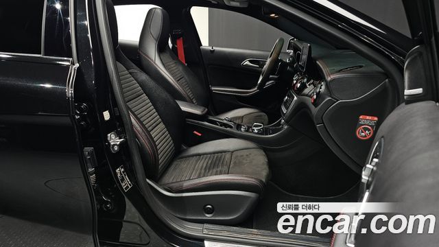 Mercedes-Benz GLA-Class GLA45 AMG 4MATIC