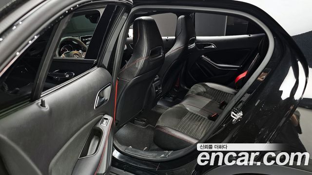 Mercedes-Benz GLA-Class GLA45 AMG 4MATIC
