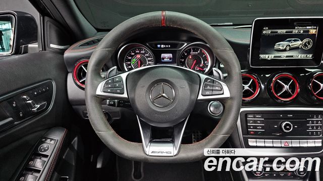 Mercedes-Benz GLA-Class GLA45 AMG 4MATIC