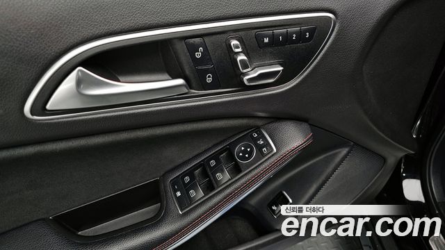 Mercedes-Benz GLA-Class GLA45 AMG 4MATIC