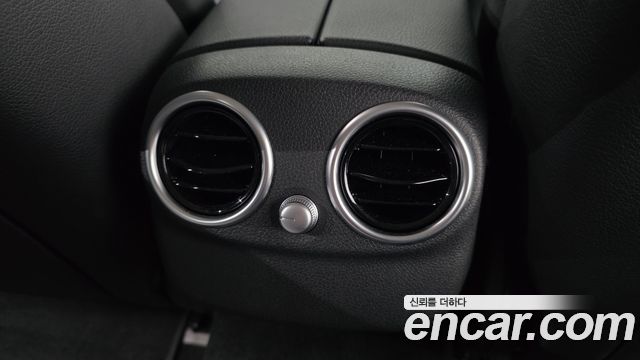 Mercedes-Benz C-Class C200