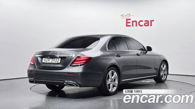 Mercedes-Benz E-Class E200 Avantgarde