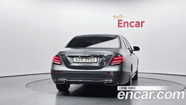 Mercedes-Benz E-Class E200 Avantgarde