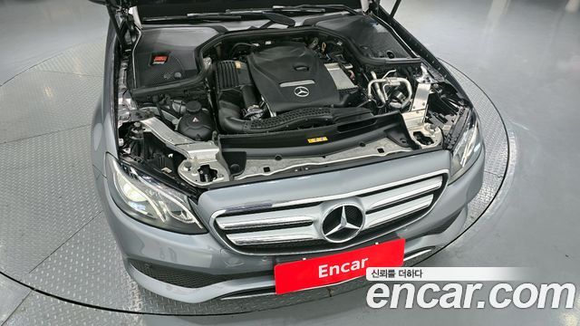 Mercedes-Benz E-Class E200 Avantgarde