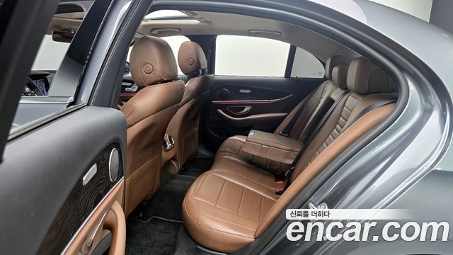 Mercedes-Benz E-Class E200 Avantgarde