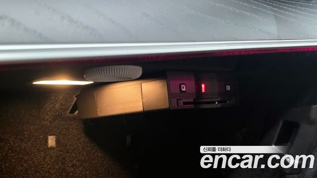 Mercedes-Benz E-Class E200 Avantgarde