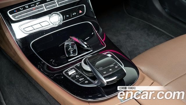 Mercedes-Benz E-Class E200 Avantgarde