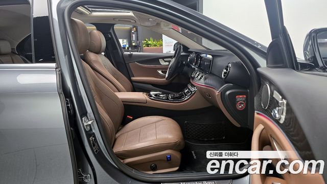 Mercedes-Benz E-Class E200 Avantgarde