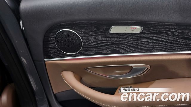 Mercedes-Benz E-Class E200 Avantgarde