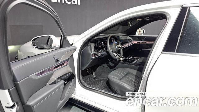 BMW 7-Series 740d xDrive M Sport