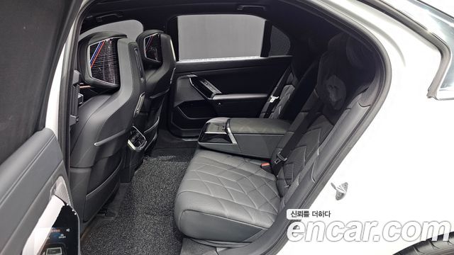 BMW 7-Series 740d xDrive M Sport
