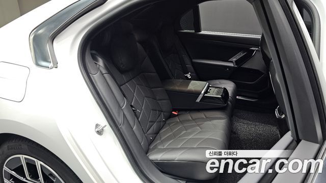BMW 7-Series 740d xDrive M Sport