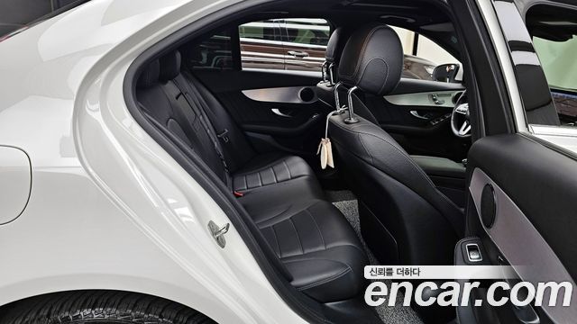 Mercedes-Benz C-Class C200 AMG Line
