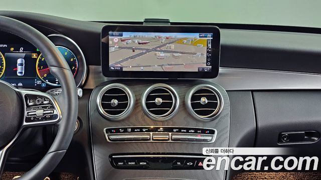 Mercedes-Benz C-Class C200 AMG Line