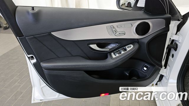 Mercedes-Benz C-Class C200 AMG Line