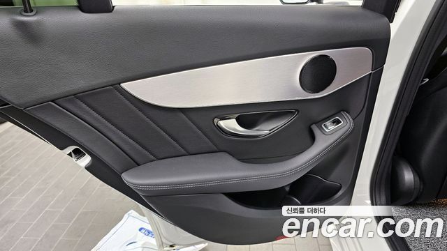 Mercedes-Benz C-Class C200 AMG Line