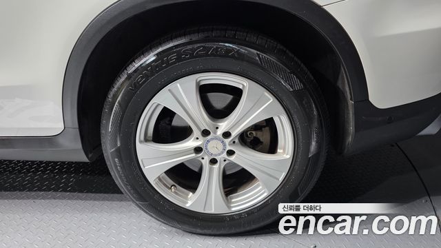 Mercedes-Benz GLC-Class GLC220 d 4MATIC