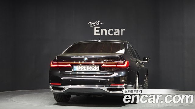 BMW 7-Series 740Li xDrive Design Pure Excellence