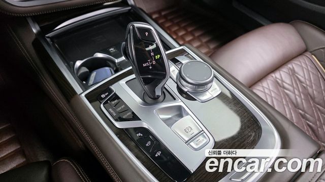 BMW 7-Series 740Li xDrive Design Pure Excellence
