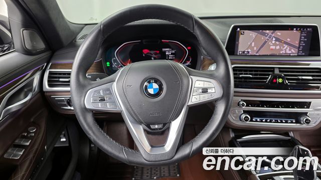 BMW 7-Series 740Li xDrive Design Pure Excellence