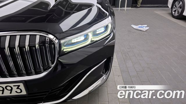 BMW 7-Series 740Li xDrive Design Pure Excellence