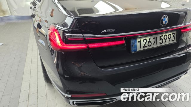 BMW 7-Series 740Li xDrive Design Pure Excellence