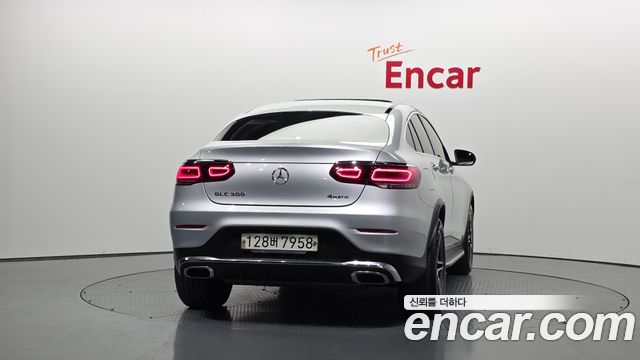 Mercedes-Benz GLC-Class GCL300 4MATIC Coupe