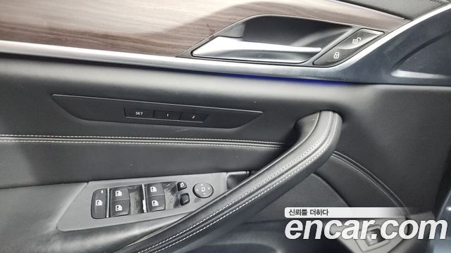 BMW 5-Series 530i xDrive M Sport Package Plus