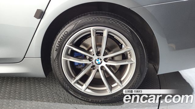 BMW 5-Series 530i xDrive M Sport Package Plus