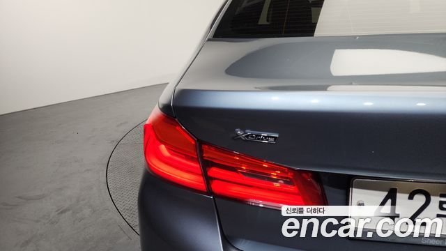 BMW 5-Series 530i xDrive M Sport Package Plus