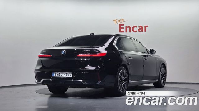 BMW 7-Series 740i xDrive M Sport