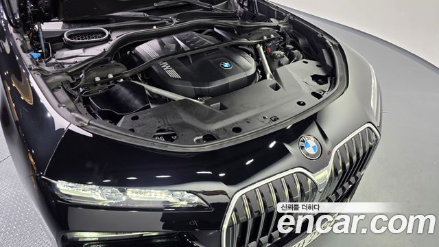 BMW 7-Series 740i xDrive M Sport