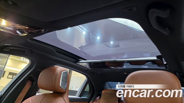 BMW 7-Series 740i xDrive M Sport