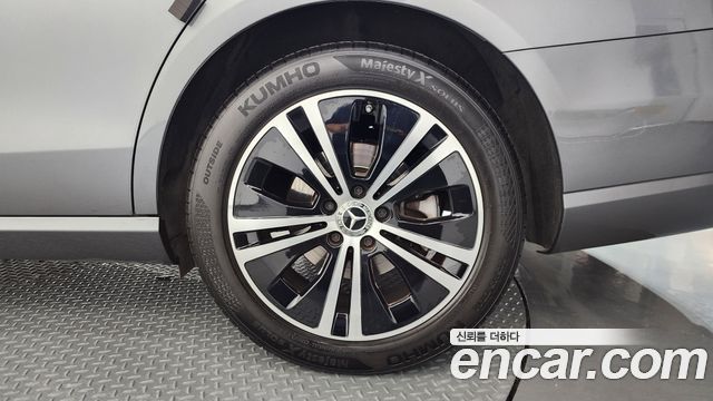 Mercedes-Benz E-Class E250 Avantgarde