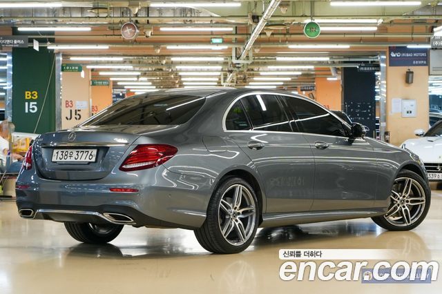 Mercedes-Benz E-Class E300 4MATIC AMG Line