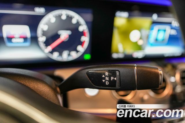 Mercedes-Benz E-Class E300 4MATIC AMG Line