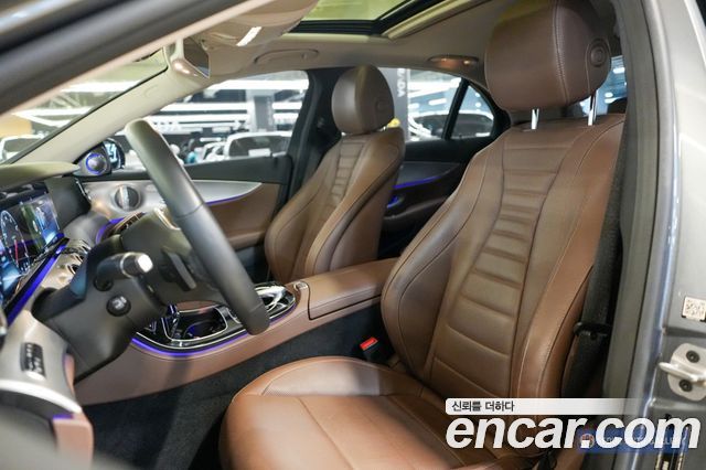 Mercedes-Benz E-Class E300 4MATIC AMG Line
