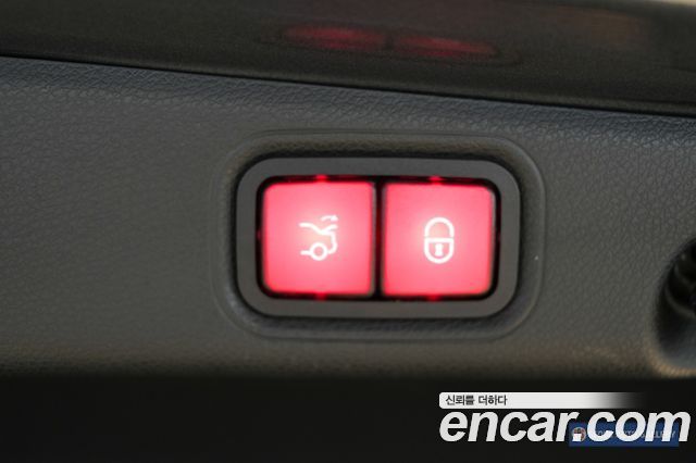 Mercedes-Benz E-Class E300 4MATIC AMG Line