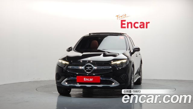 Mercedes-Benz GLC-Class GLC300 4MATIC Avnatgarde Coupe