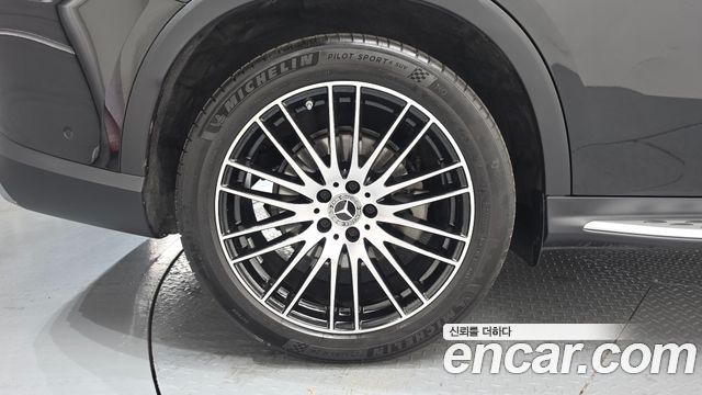 Mercedes-Benz GLC-Class GLC300 4MATIC Avnatgarde Coupe
