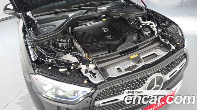 Mercedes-Benz GLC-Class GLC300 4MATIC Avnatgarde Coupe