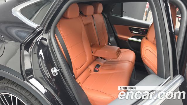 Mercedes-Benz GLC-Class GLC300 4MATIC Avnatgarde Coupe