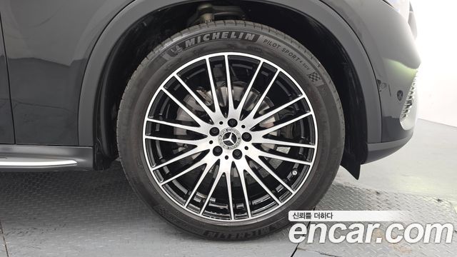 Mercedes-Benz GLC-Class GLC300 4MATIC Avnatgarde Coupe