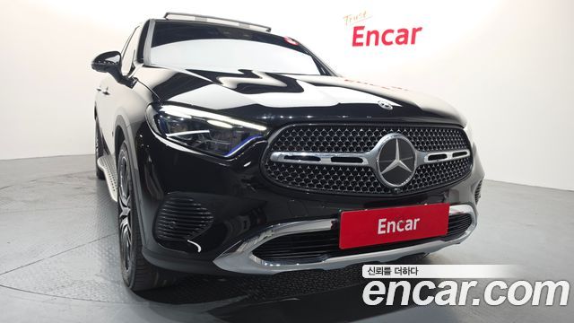 Mercedes-Benz GLC-Class GLC300 4MATIC Avnatgarde Coupe