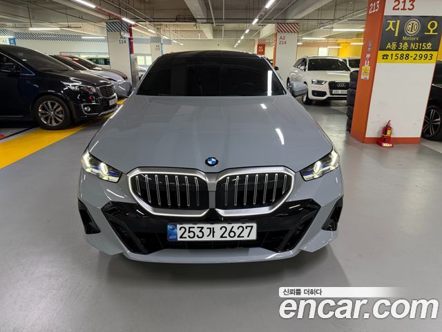 BMW 5-Series 530i xDrive M Sport
