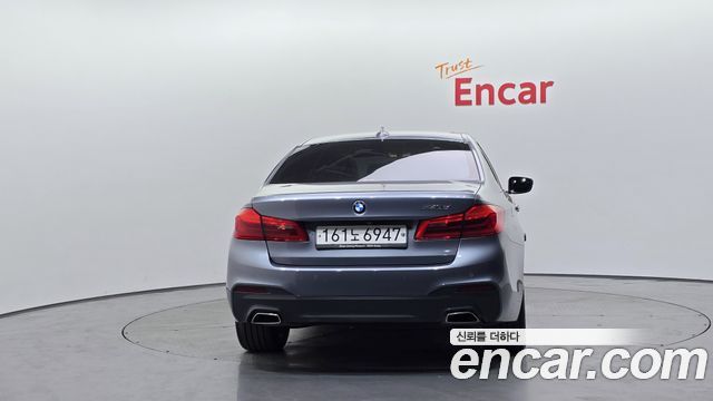 BMW 5-Series 520d M Sport package
