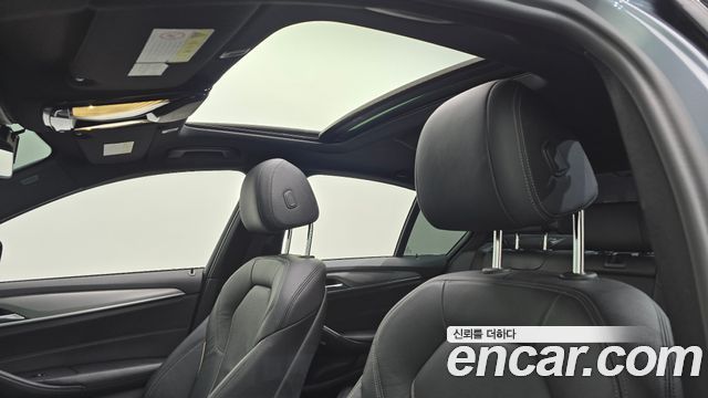 BMW 5-Series 520d M Sport package