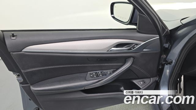 BMW 5-Series 520d M Sport package
