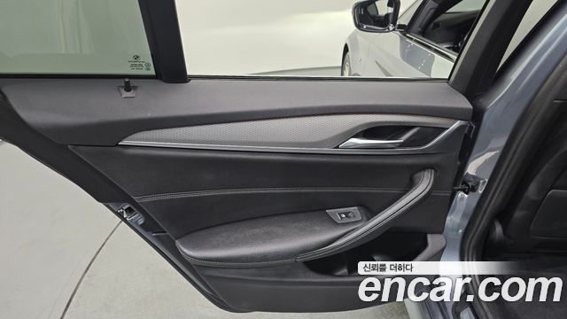 BMW 5-Series 520d M Sport package