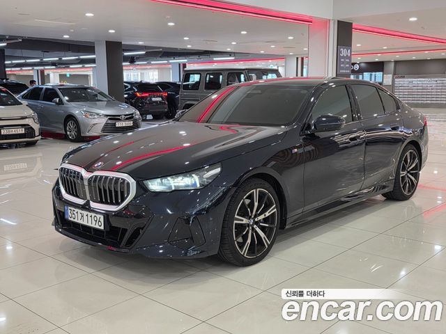 BMW 5-Series 530i xDrive M Sport